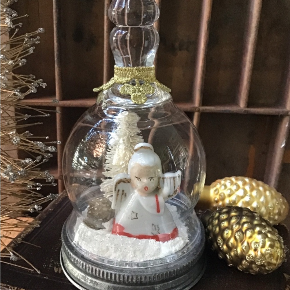 VTG | Whimsical Christmas Decor - Picture 5 of 5